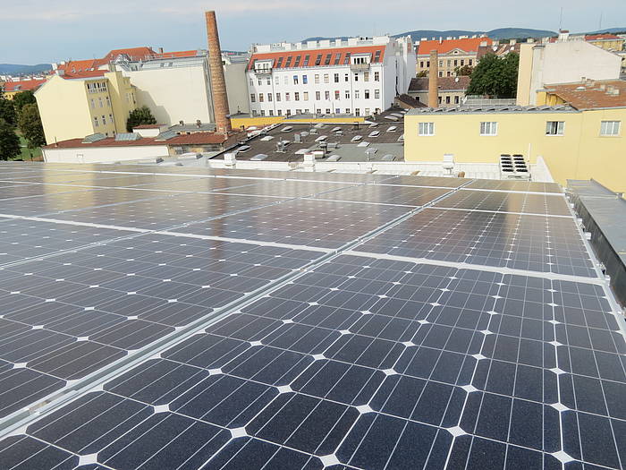 Strom aus Photovoltaik direkt im Betrieb nutzen.